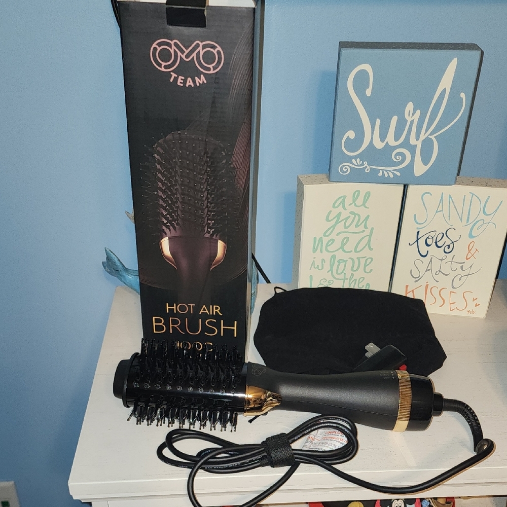 Black and Gold Hot Air Brush